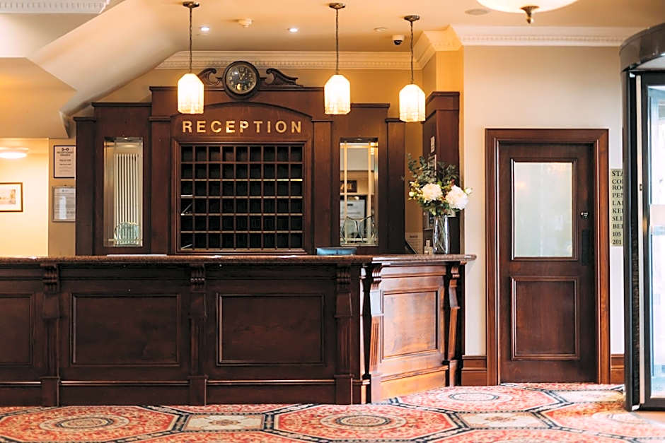 Adair Arms Hotel