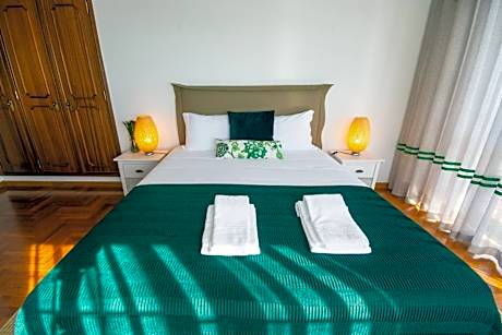 Standard Double Room with Lake View