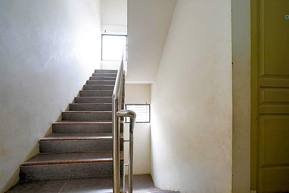 OYO Life 2874 Berlian Residence