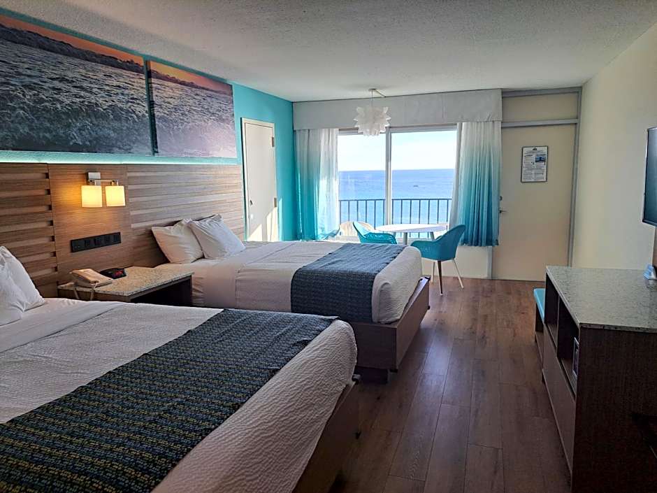 Days Inn by Wyndham Panama City Beach/Beachfront Resort