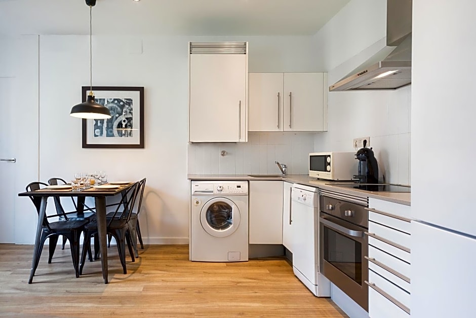 Amister Apartments