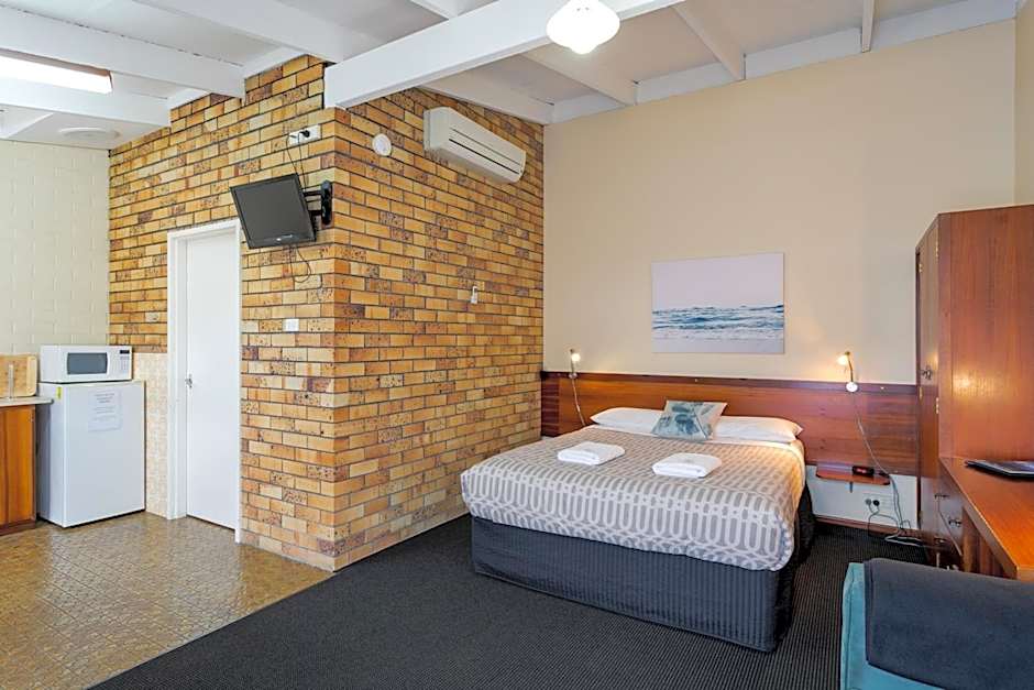 Albany Holiday Units