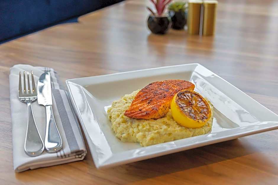Cambria Hotel Austin Airport