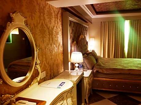 Presidential Suite