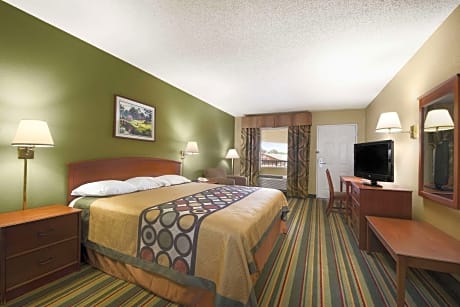 1 King Bed Second Floor Non-Smoking