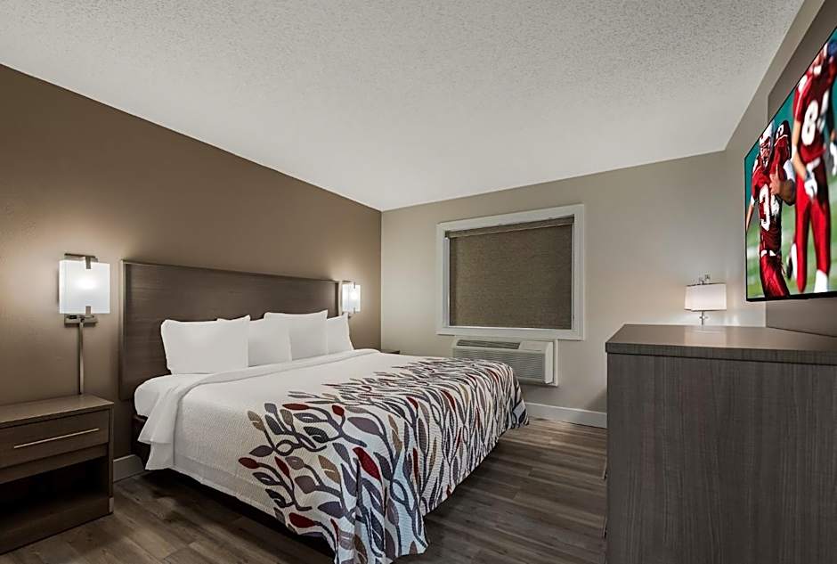 Red Roof Inn & Suites Vineland - Buena