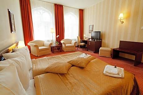 Junior Suite with Balcony