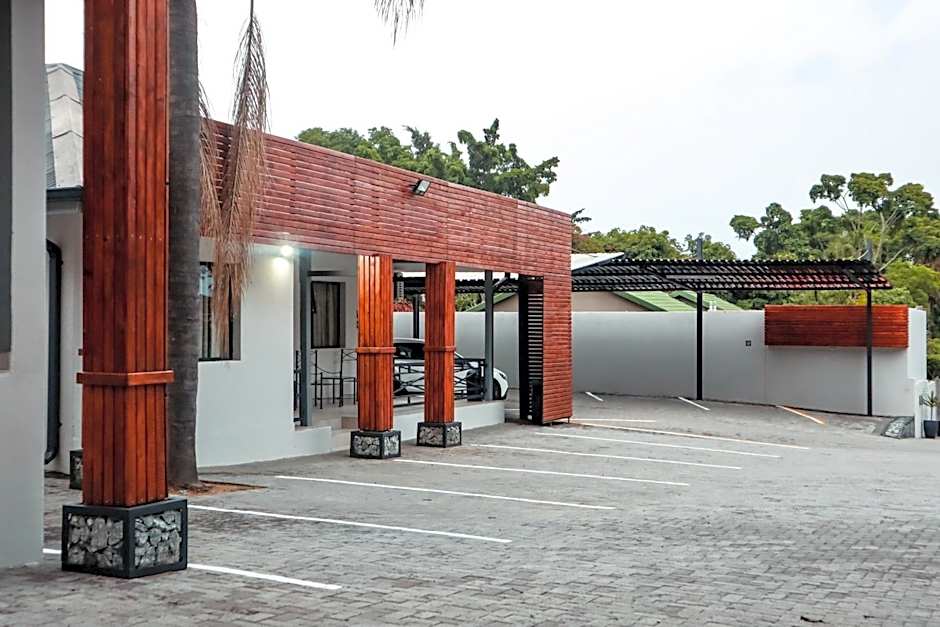 Cascades Guest Lodge