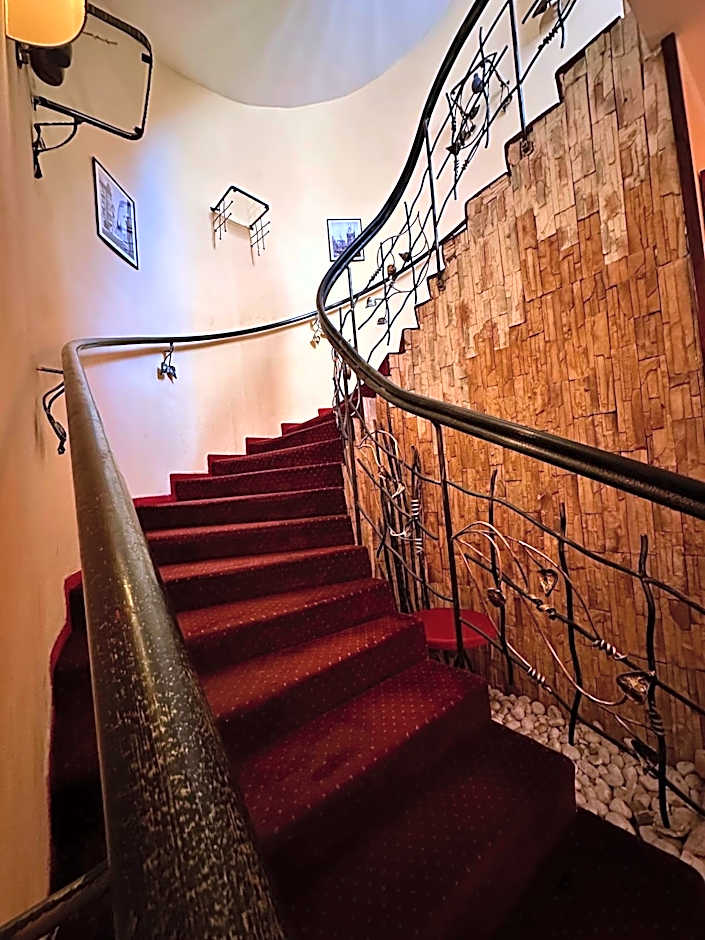 Gallery Hotel SIS