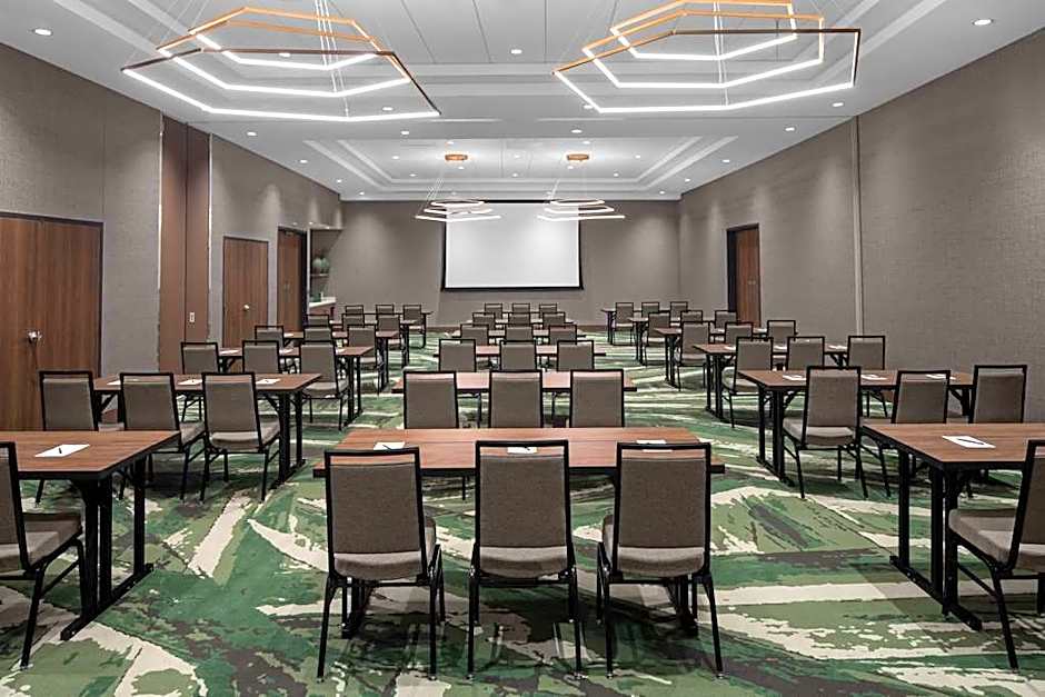Embassy Suites by Hilton Madison Downtown