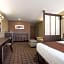 Microtel Inn & Suites by Wyndham Kenedy/Karnes City