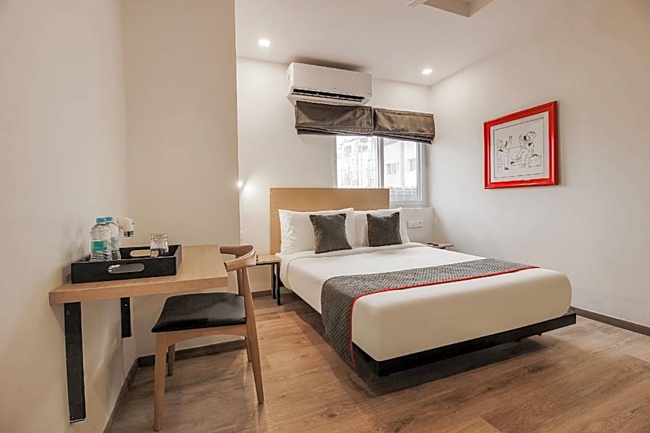 Super Townhouse 359 Begumpet Near Hyderabad Central