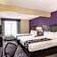 La Quinta Inn & Suites by Wyndham Clearwater South