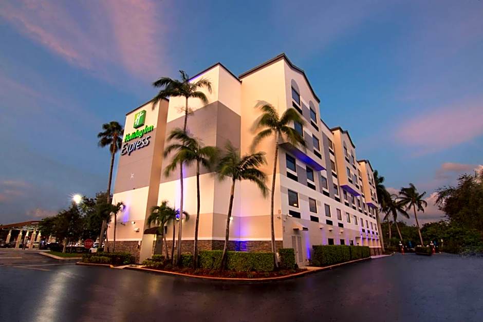 Holiday Inn Express and Suites Fort Lauderdale Airport West By IHG