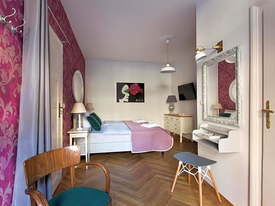 Antique Apartments Old Town