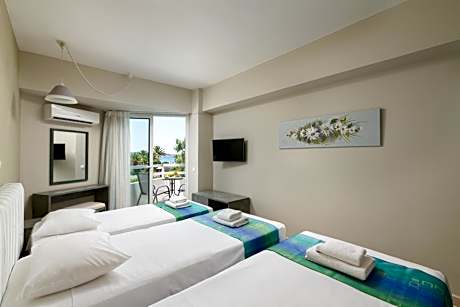 Superior Triple Room with Sea View