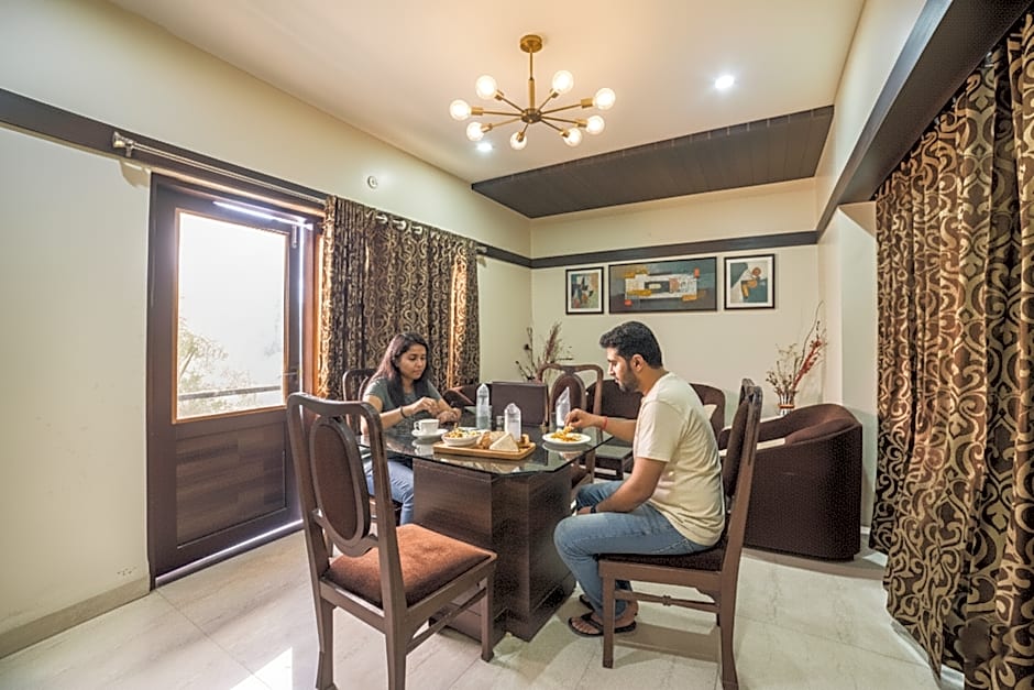 FabHotel Santoor – Indore, OH