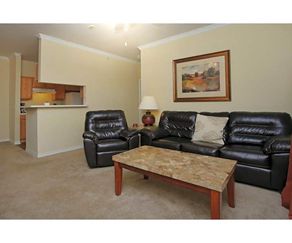 The Reside Fully Furnished Condos - Medical Stays Welcome