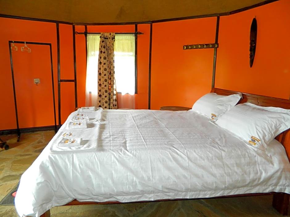 Lalanasi Lodge & Tented Camp