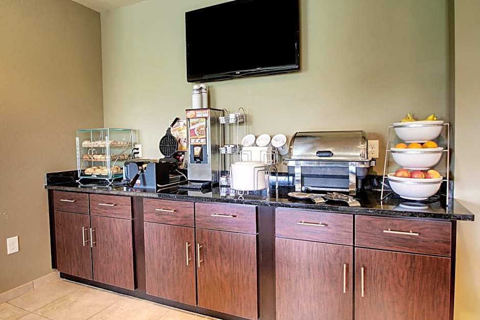 Cobblestone Inn & Suites - Avoca