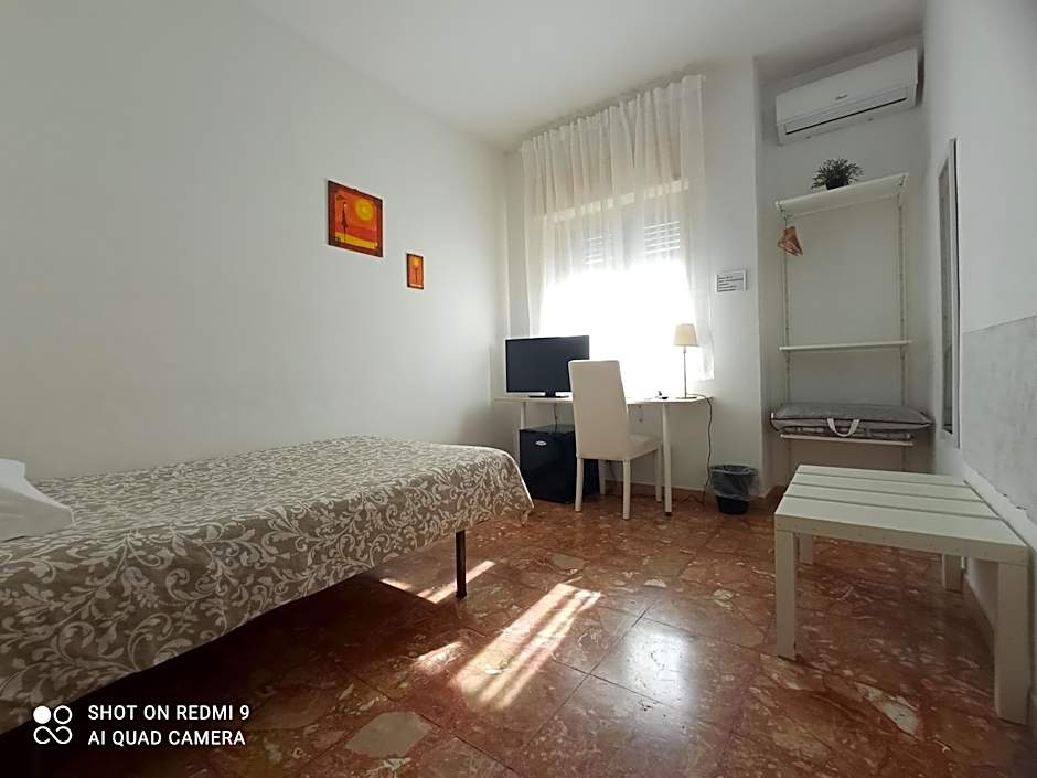 Bed & Breakfast Fontanarossa Airport -Private Parking-