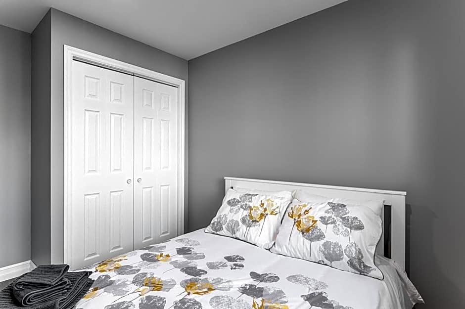 Modern Downtown 3BR 2B Home