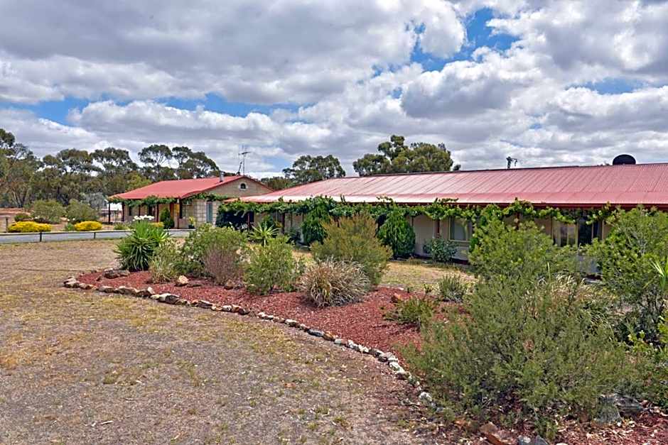 Inglewood Motel and Caravan Park Victoria