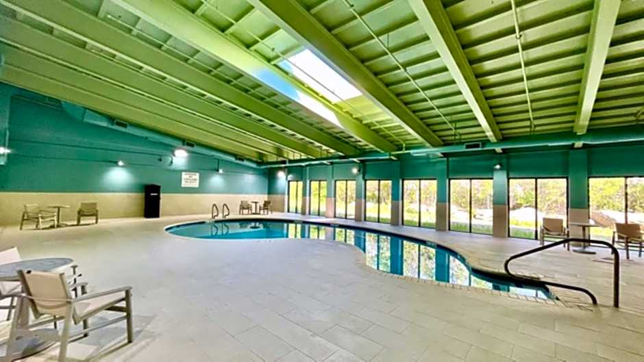 Holiday Inn Express Fall River North By IHG