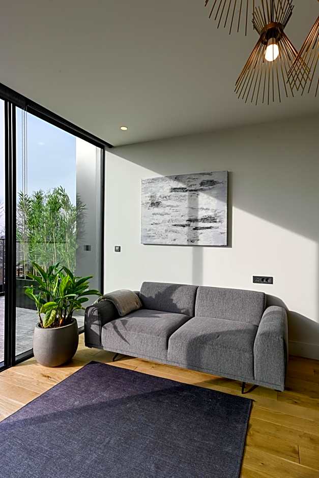 12A, Luxury & Unique, Cinema, Terrace, Stunning View, Central Location!