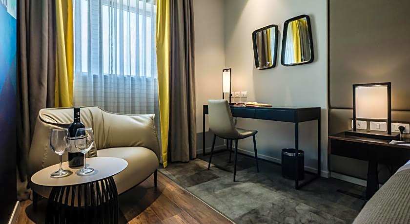 Golden Crown Haifa Hotel