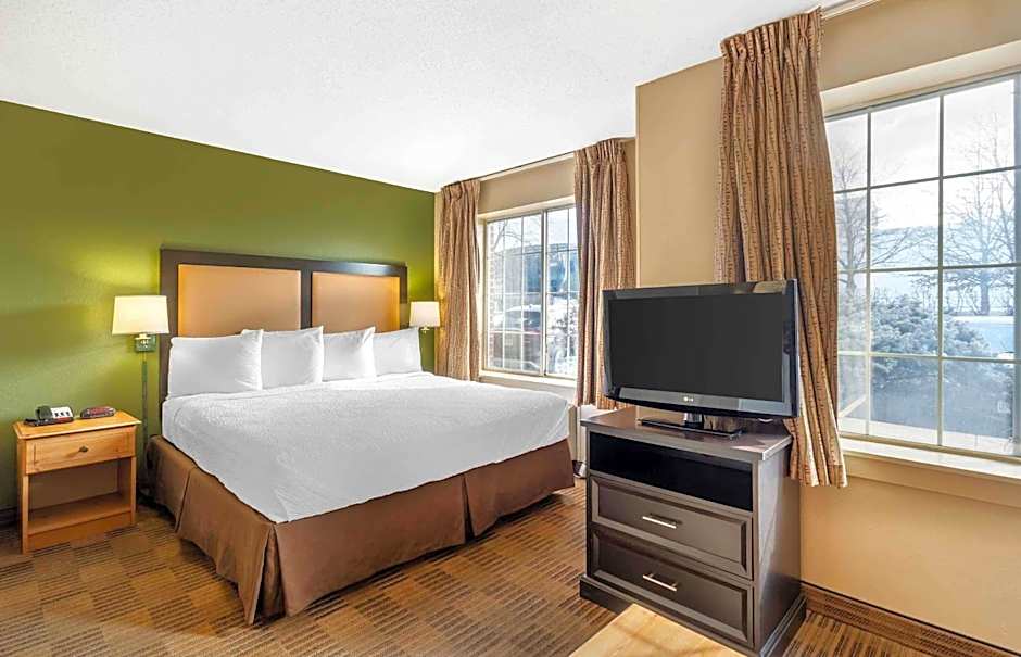 Extended Stay America Select Suites - Chicago - Westmont - Oak Brook