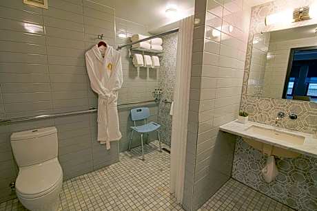 ADA 1 King Bedroom Suite