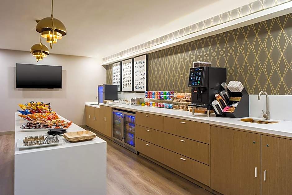 Delta Hotels by Marriott Ontario Airport