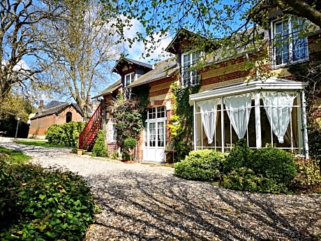 Suite with Garden View
