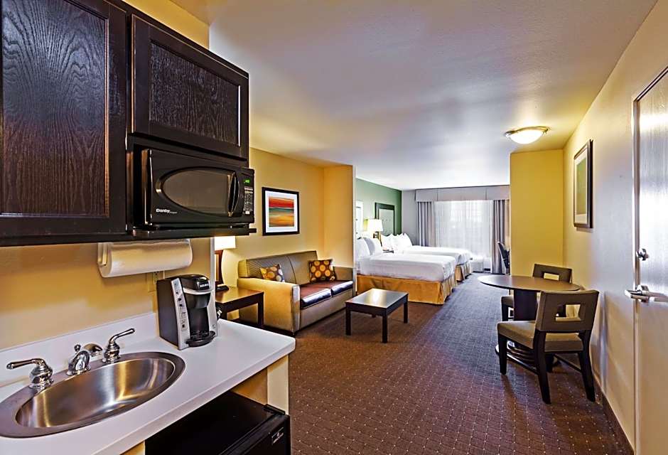 Holiday Inn Express & Suites Eagle Pass by IHG