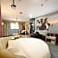 Lishan Youpin Hotel (Guangzhou East Railway Station Shahe Clothing City)