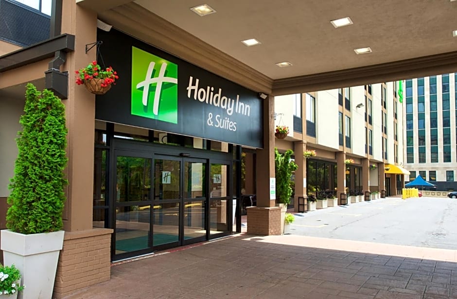 Holiday Inn Hotel & Suites Chicago - Downtown by IHG