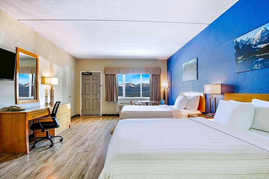 Days Inn by Wyndham Golden