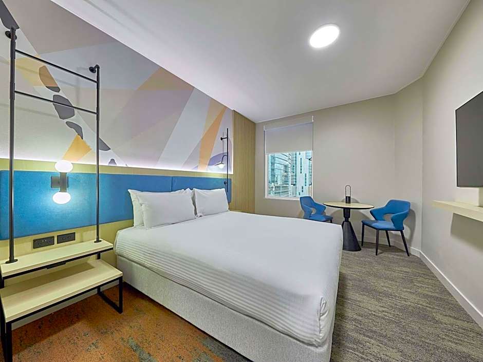 Ibis Perth