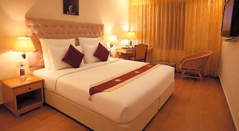 Saj Lucia Hotel
