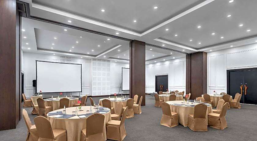 Pullman Bali Legian Beach