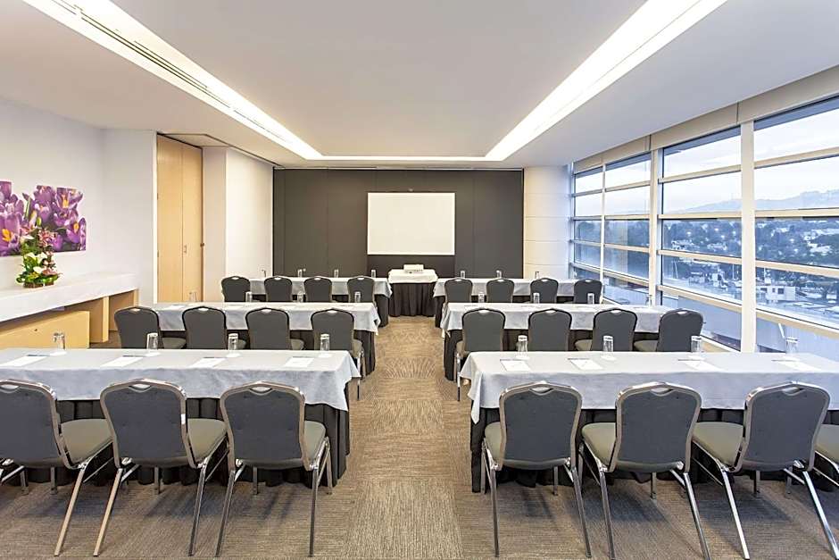 NH Mexico City Valle Dorado