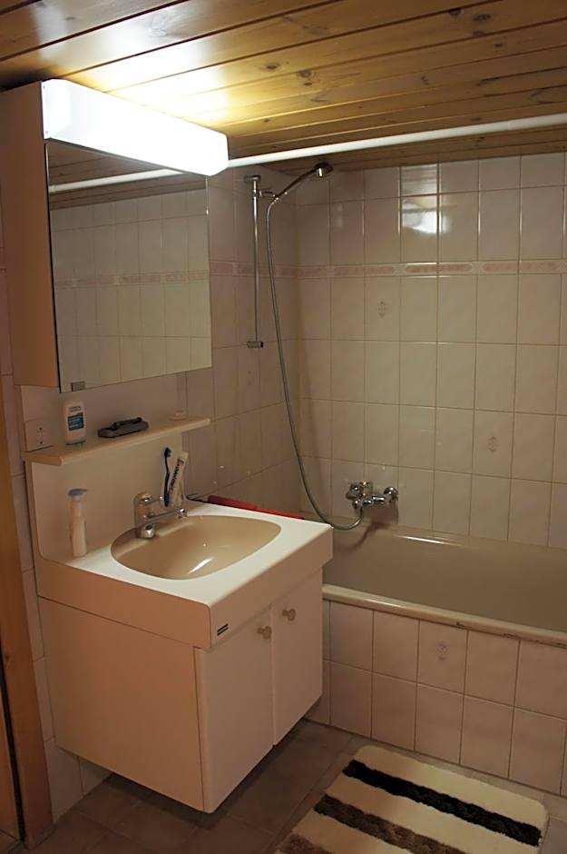 Petit Helvetia Budget Hotel