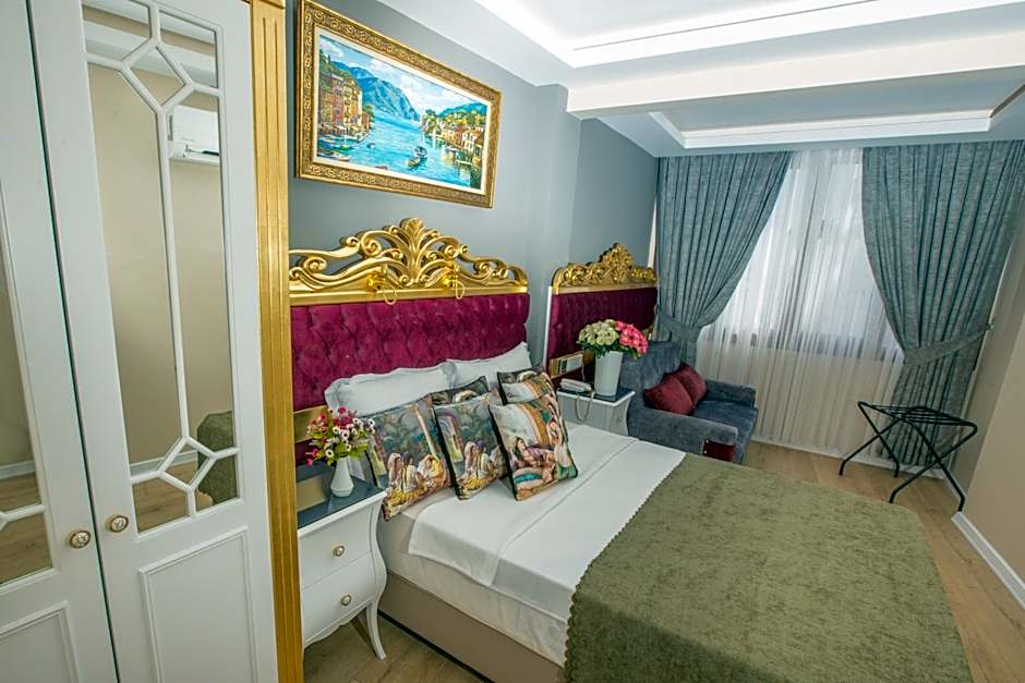 Atlantis Royal Hotel