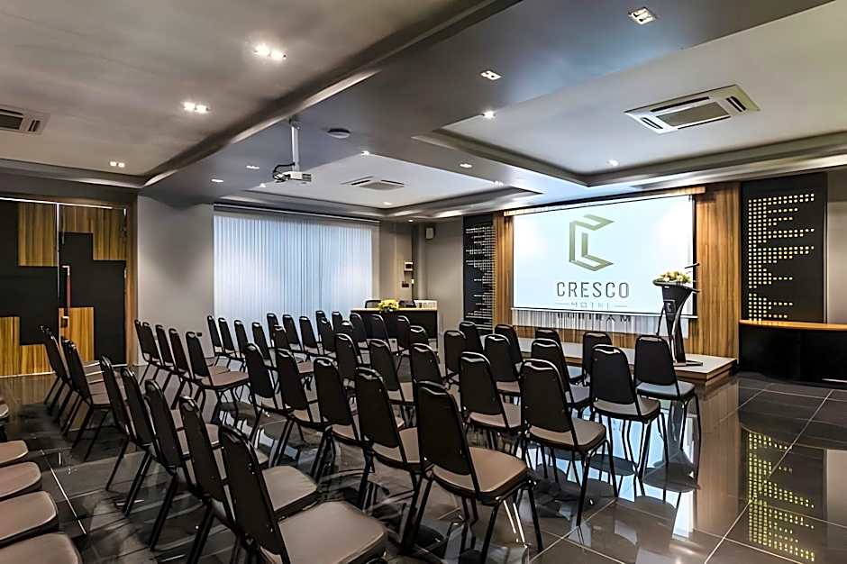 Cresco Hotel - Buriram