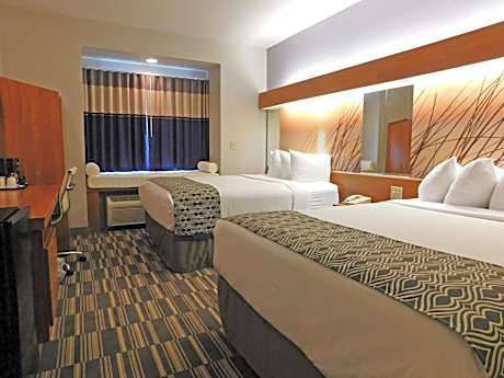 Queen Room with Two Queen Beds - Non-Smoking