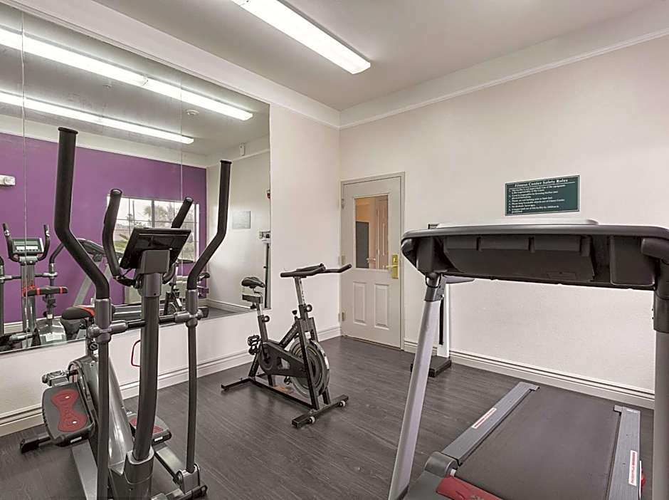 Kemah Edgewater Hotel, SureStay Collection by Best Western