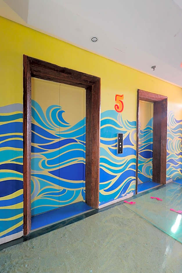Koa D Surfer Hotel