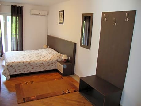 single room with balcony