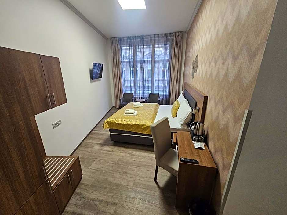Hotel Prague Star